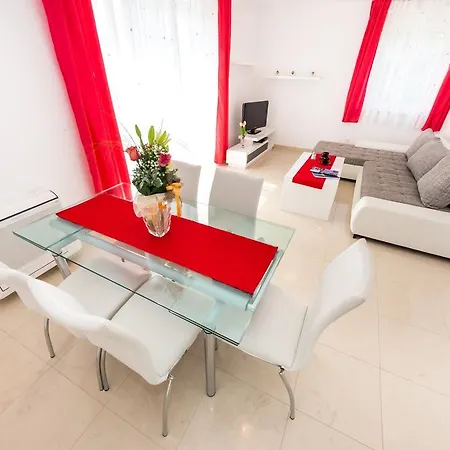 Zara Apartment *