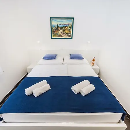 Zara Apartment